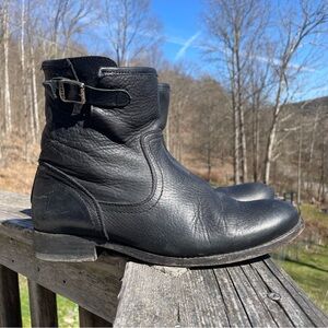 FRYE Pippa Black Leather Buckle Boho Moto Short Ankle Boots Womens Size 8.5